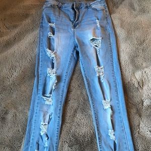 Light Wash Ripped Jeans